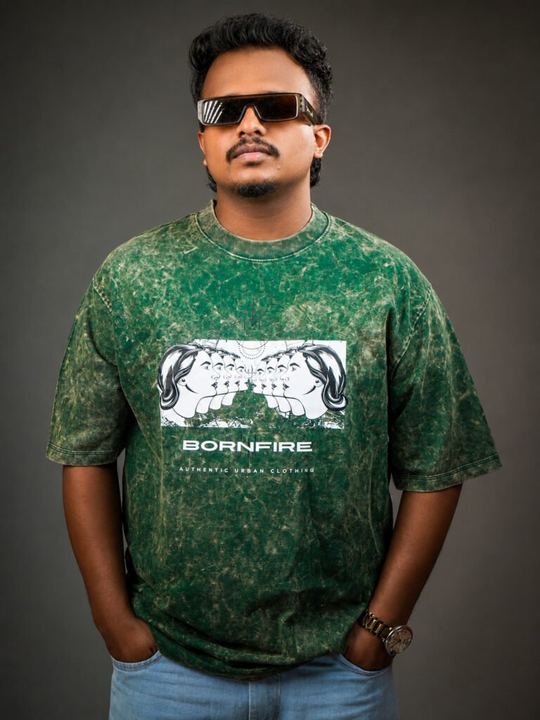 AUTHENTIC - URBAN CLOTHING / GREEN AW (240 GSM Heavyweight Oversized Tee)